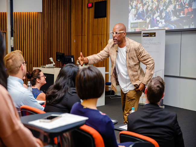 Activational speaker Eric Bailey