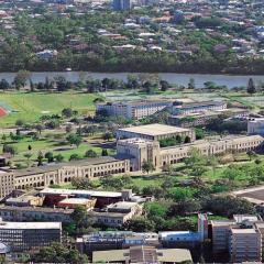 Aerial view of UQ with Brisbane River in background. 